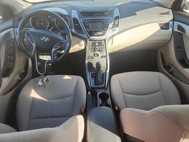 Фото 8 - HYUNDAI ELANTRA