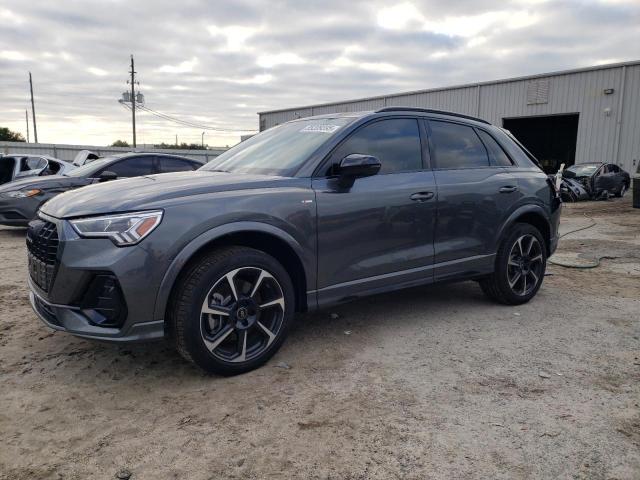 Фото 1 - AUDI Q3