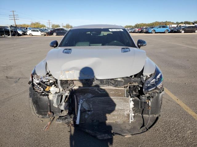 Фото 5 - KIA STINGER