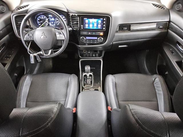 Фото 8 - MITSUBISHI OUTLANDER