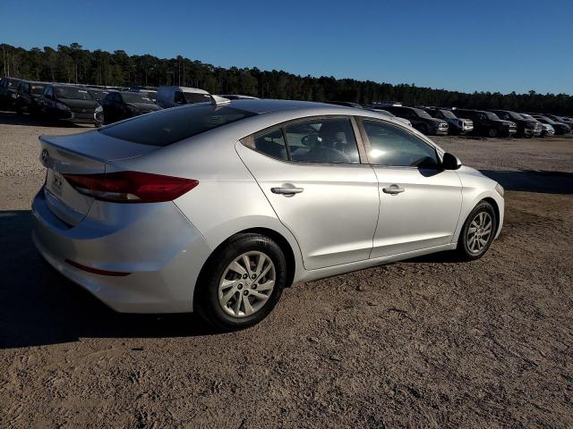 Фото 3 - HYUNDAI ELANTRA