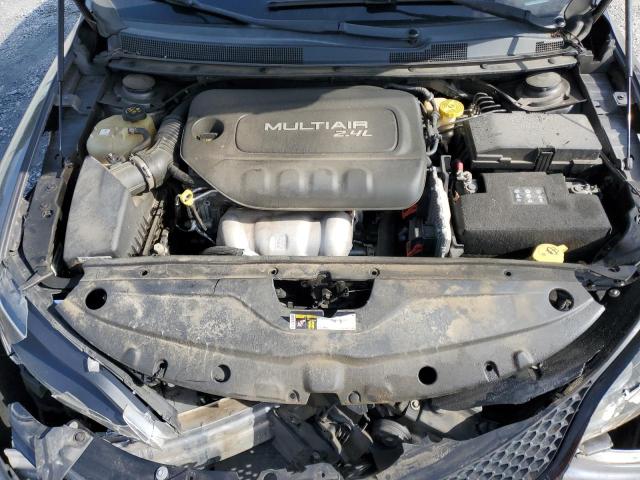 Фото 11 - CHRYSLER 200