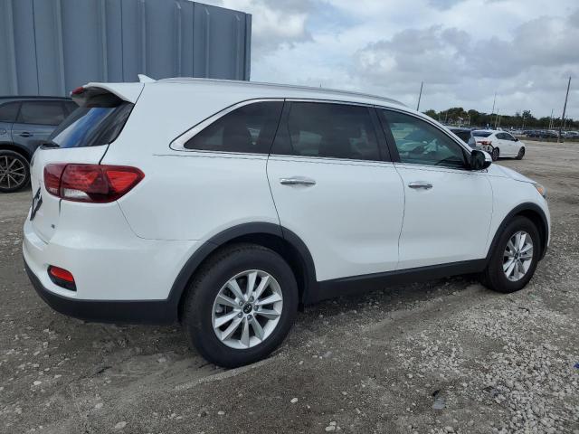 Фото 3 - KIA SORENTO