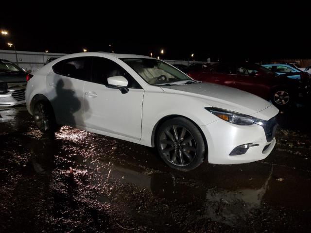 Фото 4 - MAZDA 3