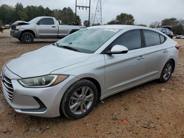 Фото 1 - HYUNDAI ELANTRA