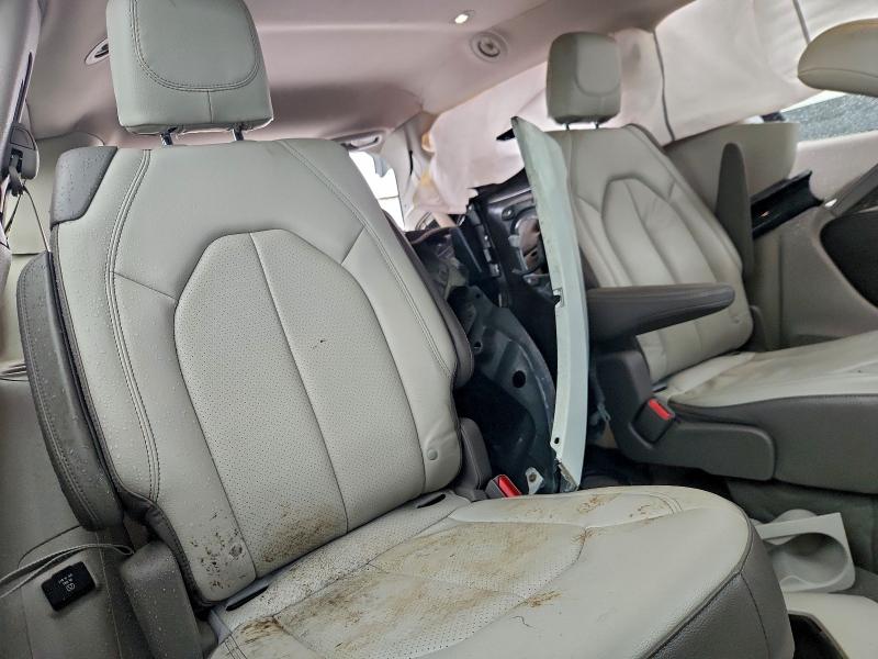 Фото 11 - CHRYSLER PACIFICA