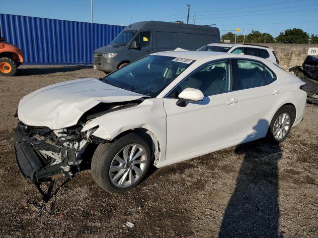 Фото 1 - TOYOTA CAMRY