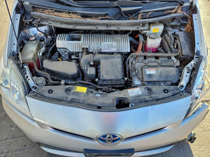 Фото 11 - TOYOTA PRIUS