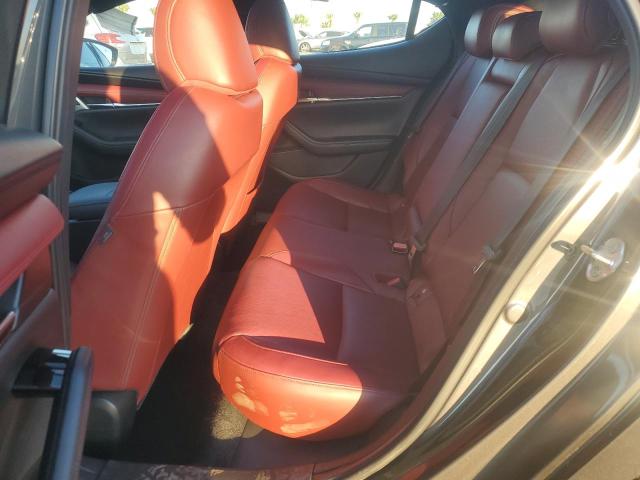 Фото 10 - MAZDA 3