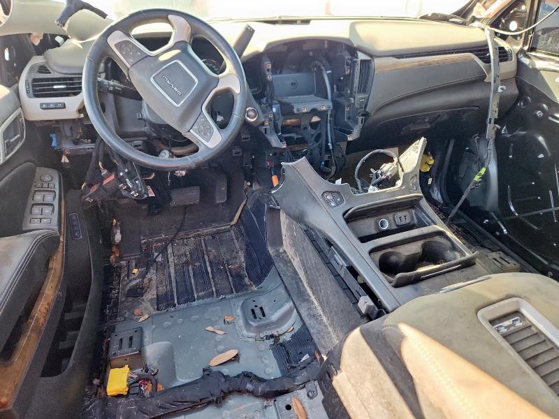 Фото 8 - GMC YUKON