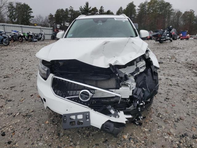 Фото 5 - VOLVO XC40