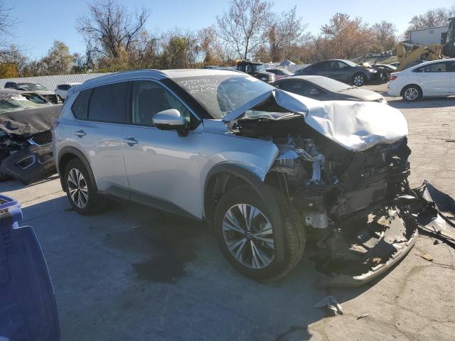 Фото 4 - NISSAN ROGUE