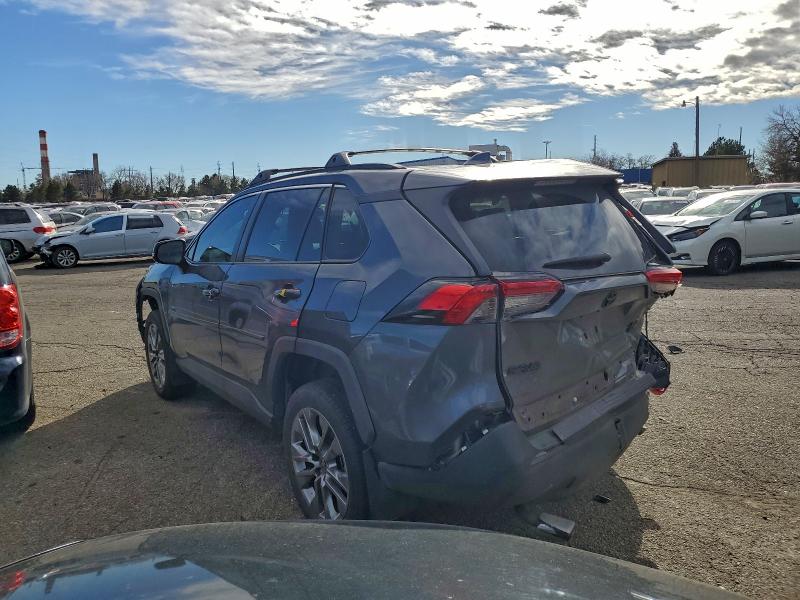 Фото 2 - TOYOTA RAV4