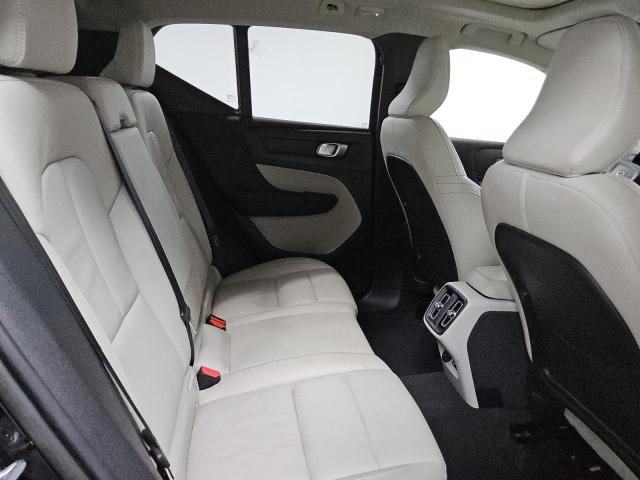 VOLVO XC40 PLUS 2023 VIN YV4L12UW0P2938483