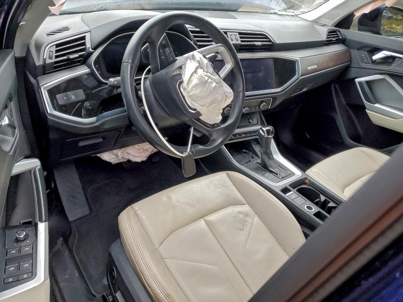 Фото 8 - AUDI Q3