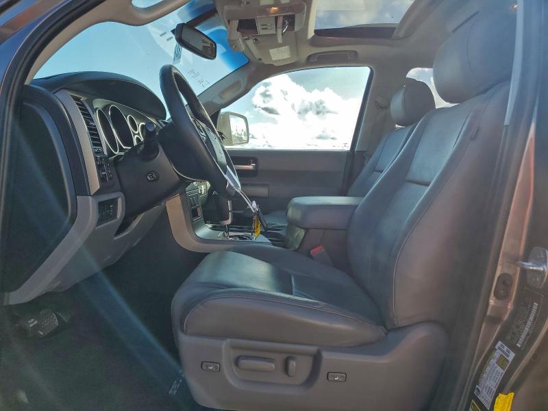 Фото 7 - TOYOTA SEQUOIA