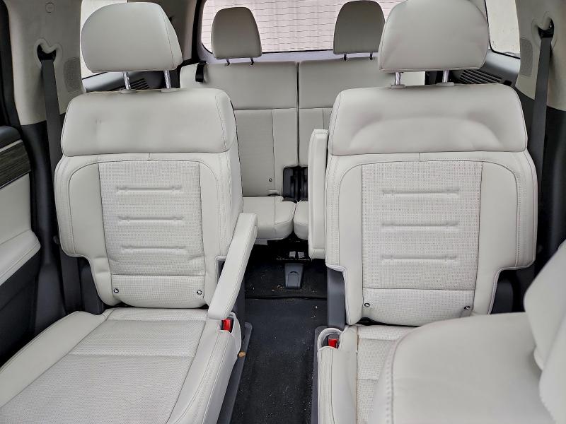 Фото 10 - HYUNDAI SANTA FE