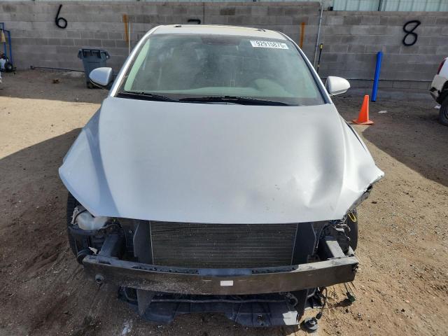 Фото 5 - HYUNDAI ELANTRA