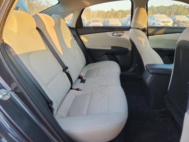 Фото 10 - KIA FORTE