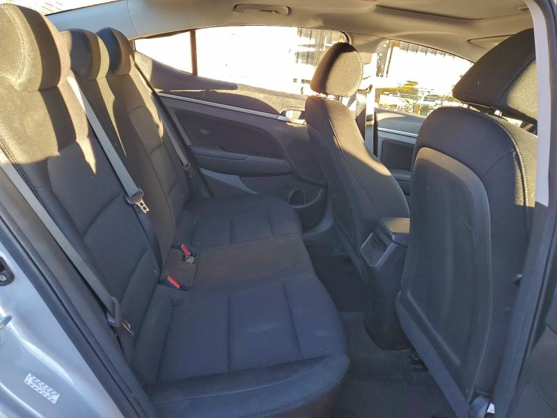 Фото 10 - HYUNDAI ELANTRA