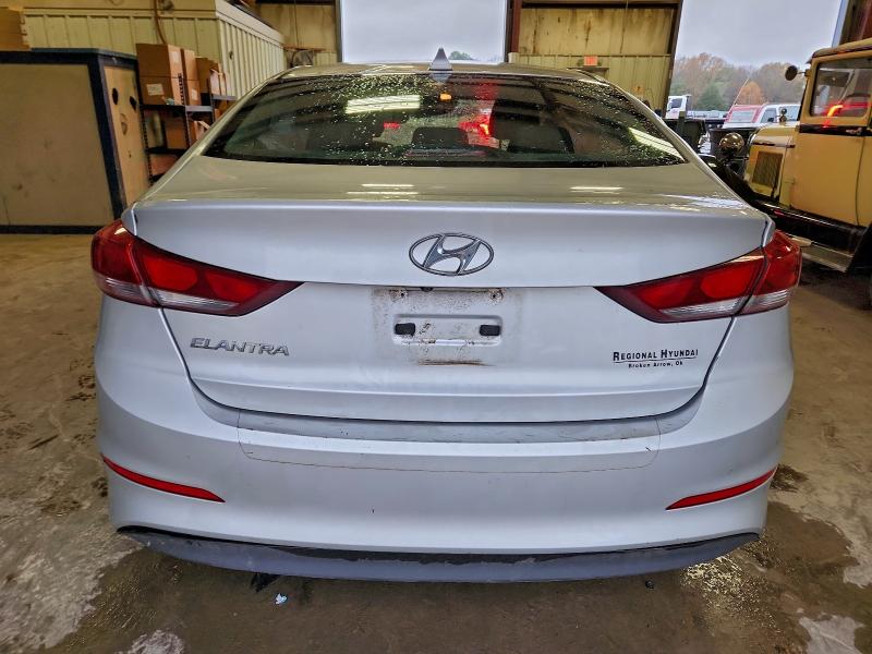 Фото 6 - HYUNDAI ELANTRA
