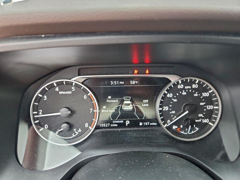 Фото 9 - NISSAN ROGUE