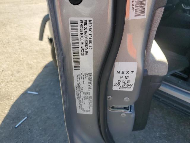 Фото 13 - JEEP COMPASS