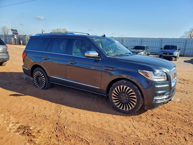 Фото 4 - LINCOLN NAVIGATOR