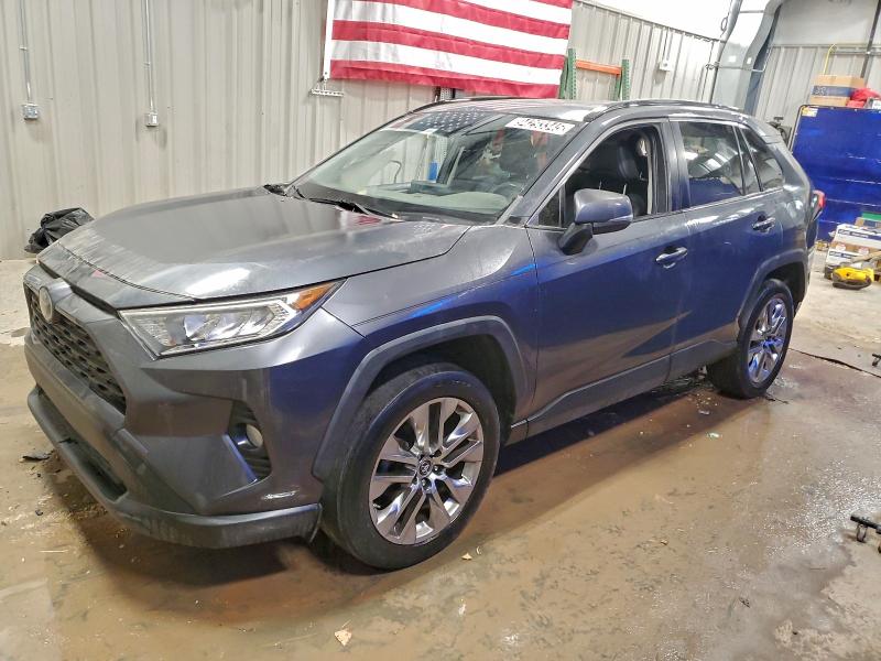 Фото 1 - TOYOTA RAV4