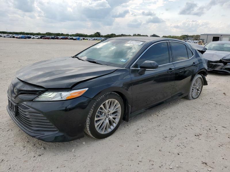 Фото 1 - TOYOTA CAMRY