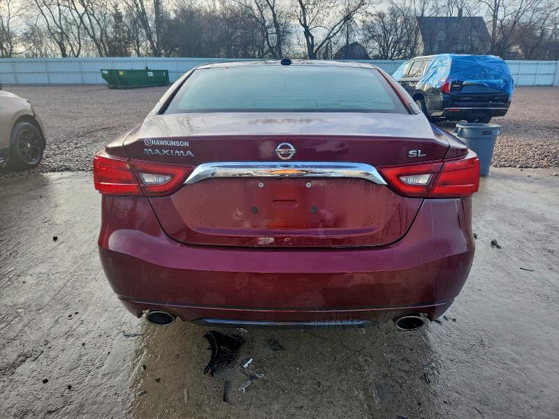 Фото 6 - NISSAN MAXIMA