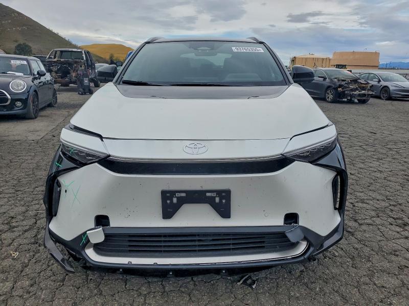 TOYOTA BZ4X XLE 2024 VIN JTMAAAAA9RA031950