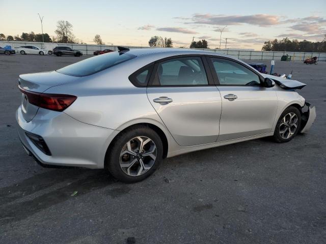 Фото 3 - KIA FORTE