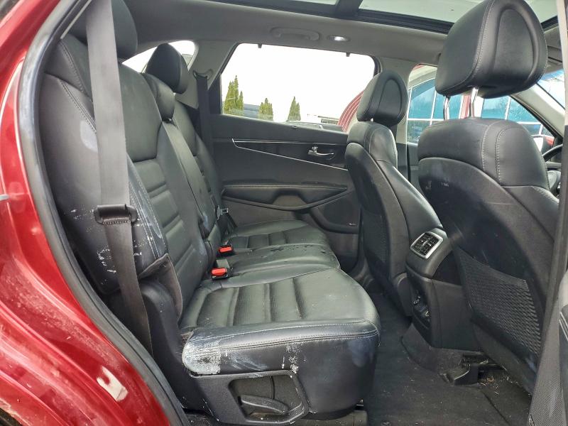 Фото 11 - KIA SORENTO