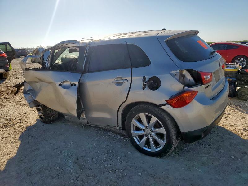 Фото 2 - MITSUBISHI OUTLANDER