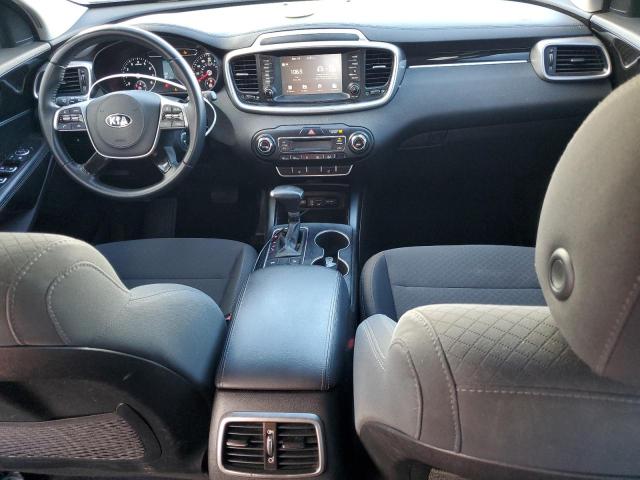 Фото 8 - KIA SORENTO