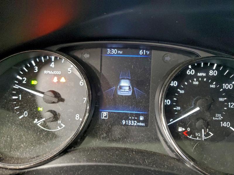 Фото 9 - NISSAN ROGUE