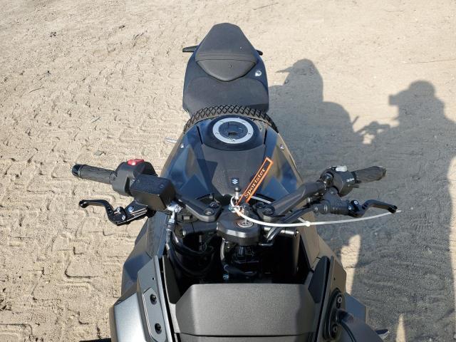 SUZUKI GSX800 F 2025