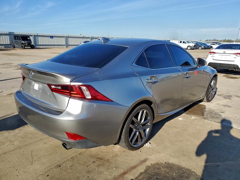 Фото 3 - LEXUS IS