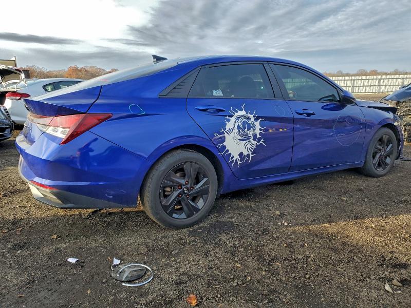 Фото 3 - HYUNDAI ELANTRA