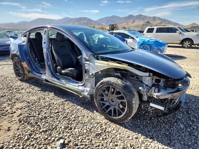 Фото 4 - TESLA MODEL 3