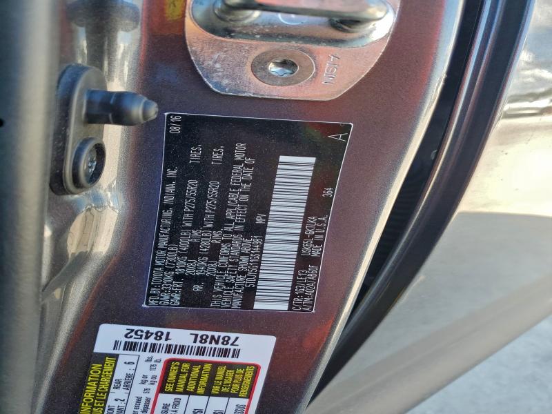 Фото 14 - TOYOTA SEQUOIA