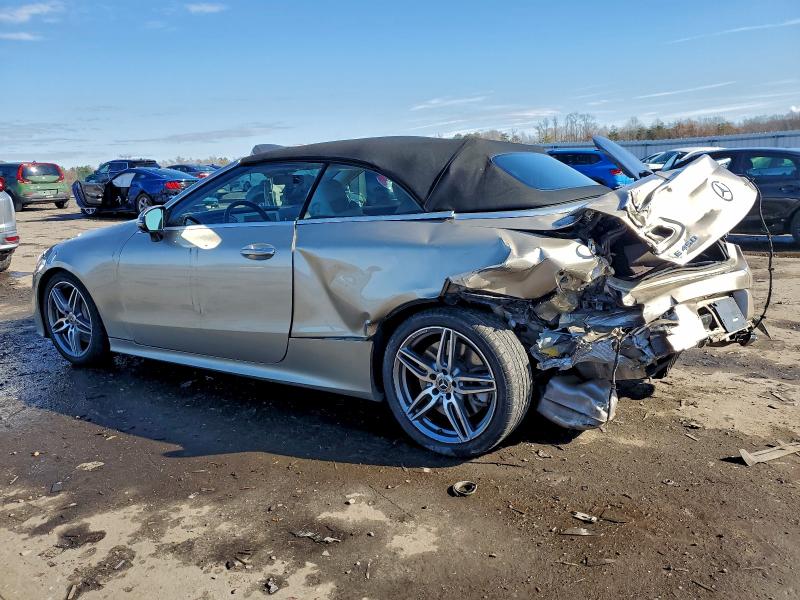 Фото 2 - MERCEDES-BENZ E-CLASS