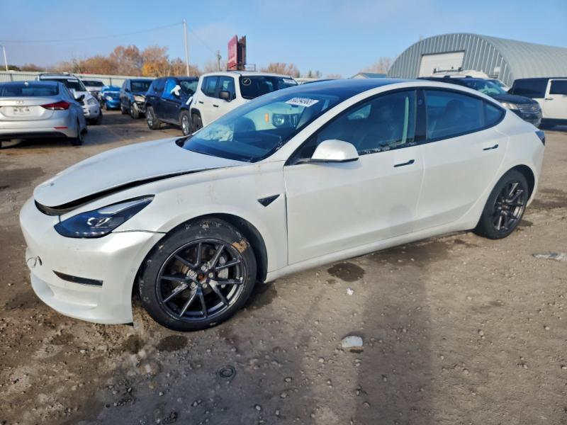 Фото 1 - TESLA MODEL 3