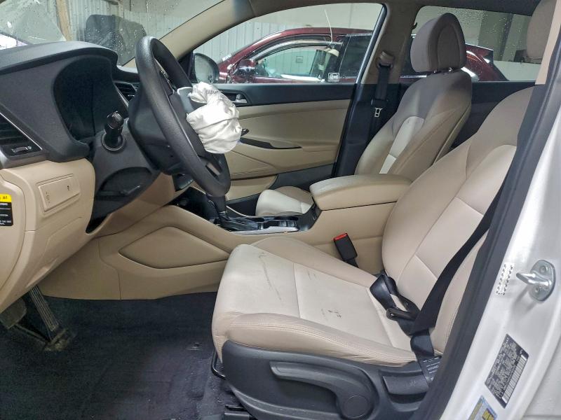 Фото 7 - HYUNDAI TUCSON