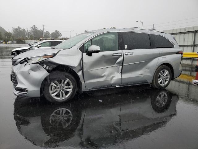 Фото 1 - TOYOTA SIENNA