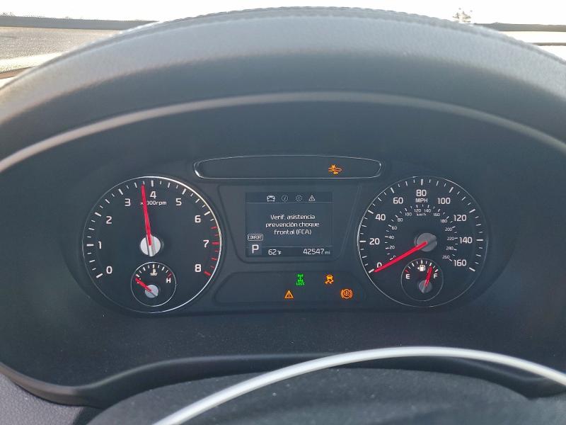 Фото 9 - KIA SORENTO