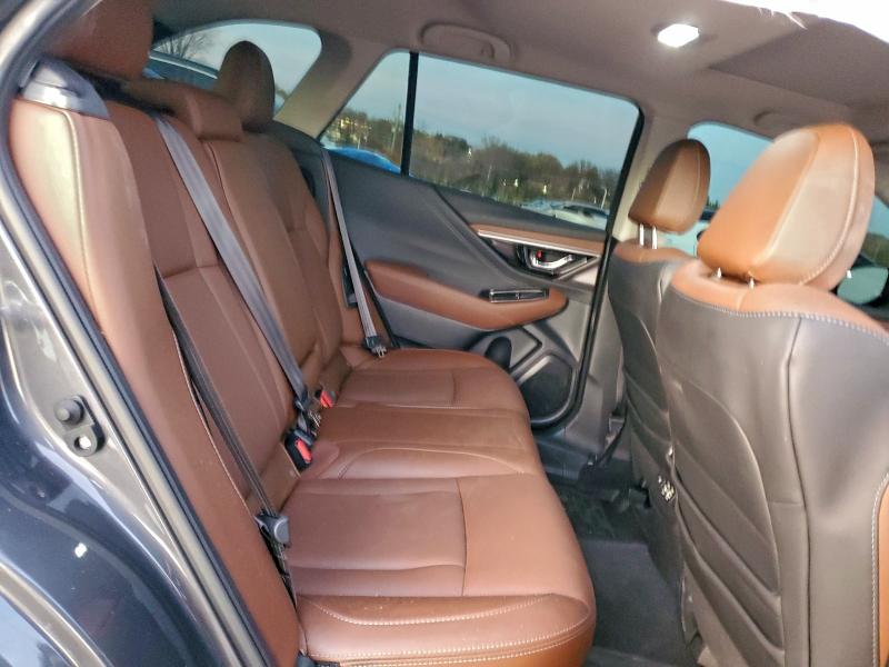 Фото 11 - SUBARU OUTBACK