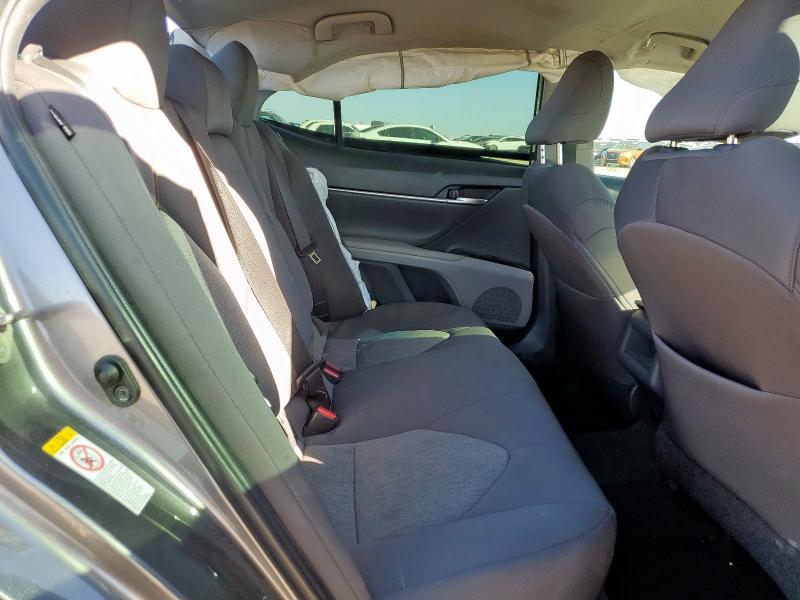 Фото 10 - TOYOTA CAMRY