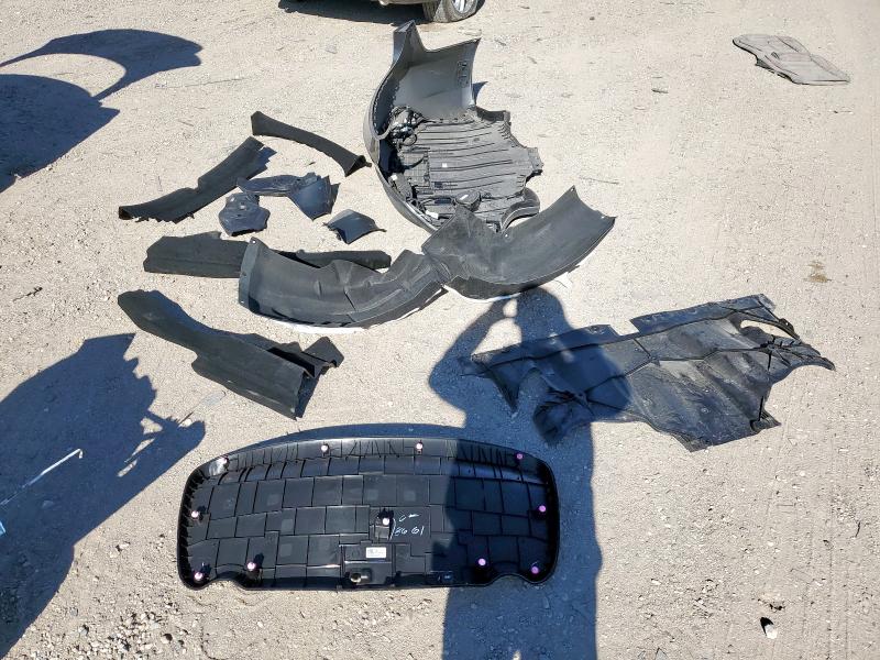 Фото 12 - TESLA MODEL 3